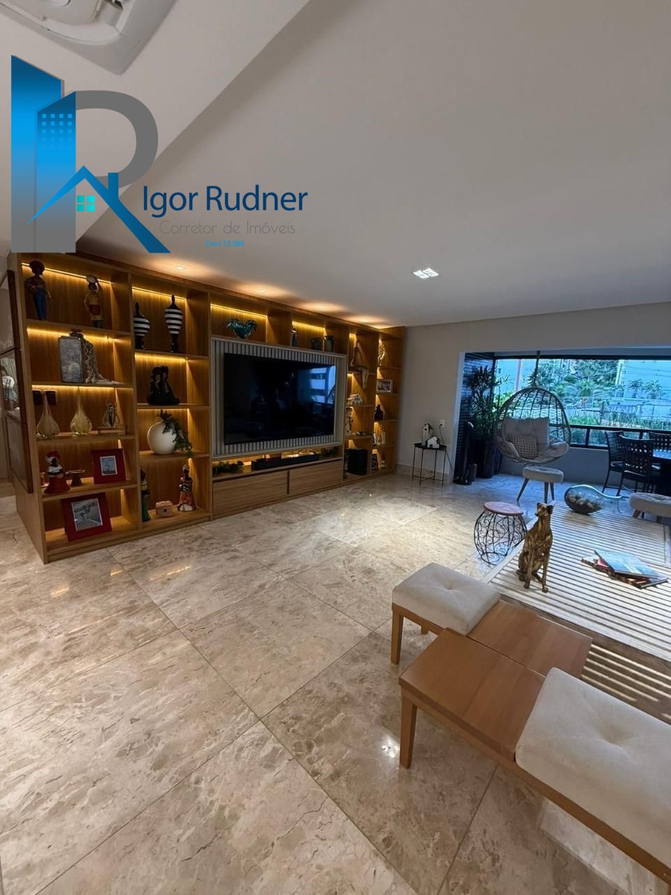 Apartamento à venda com 3 quartos, 188m² - Foto 3