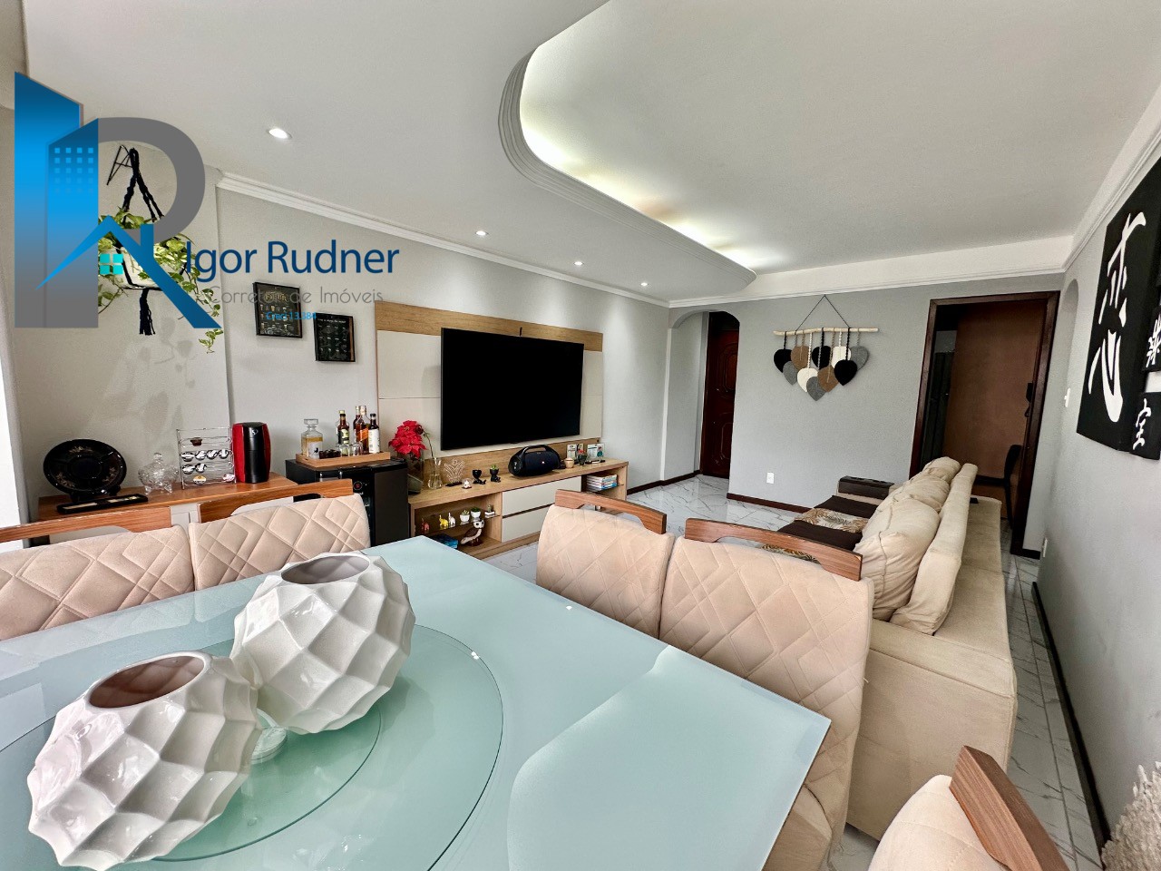 Apartamento à venda com 3 quartos, 105m² - Foto 3