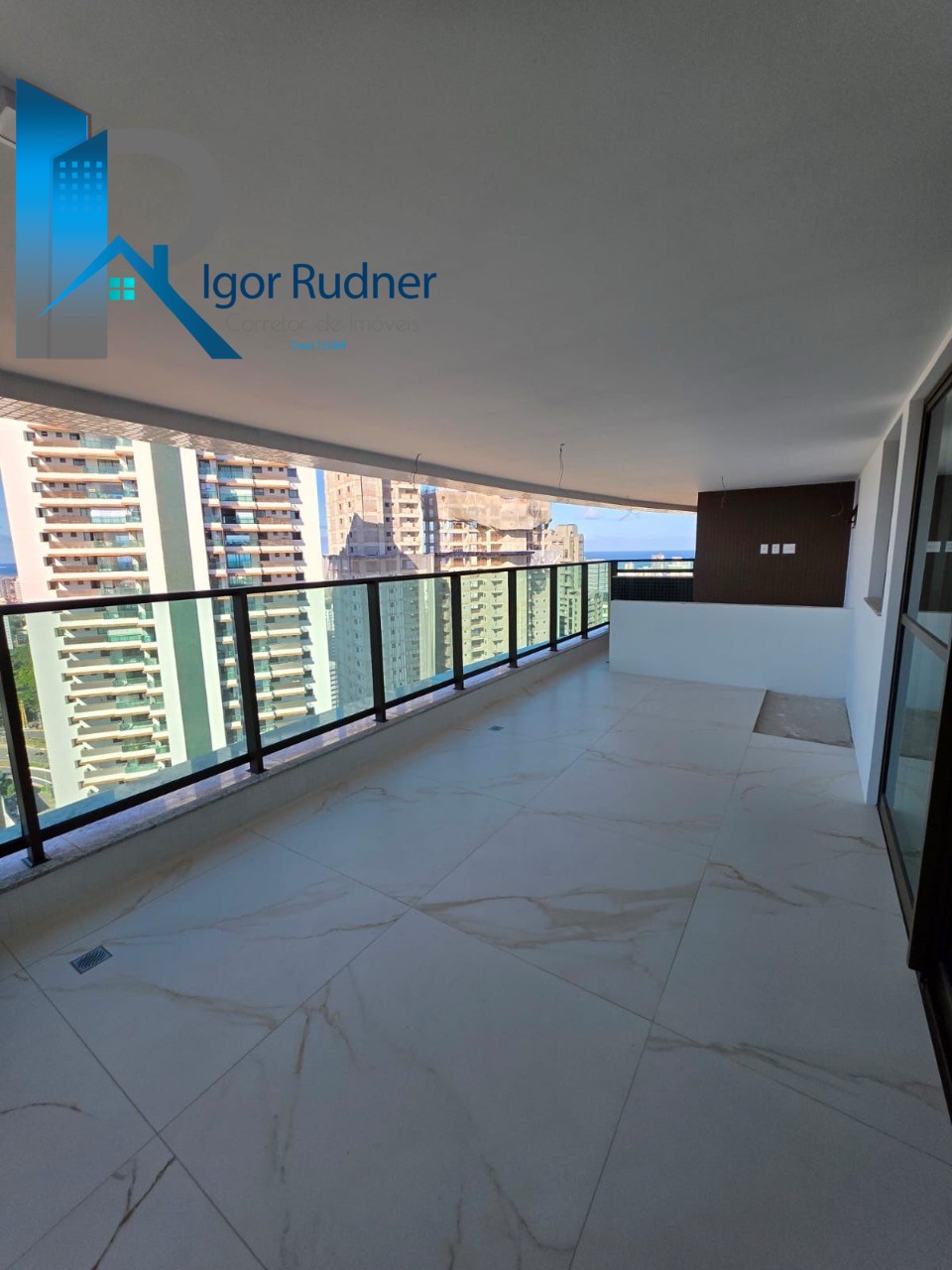 Apartamento, 3 quartos, 250 m² - Foto 2