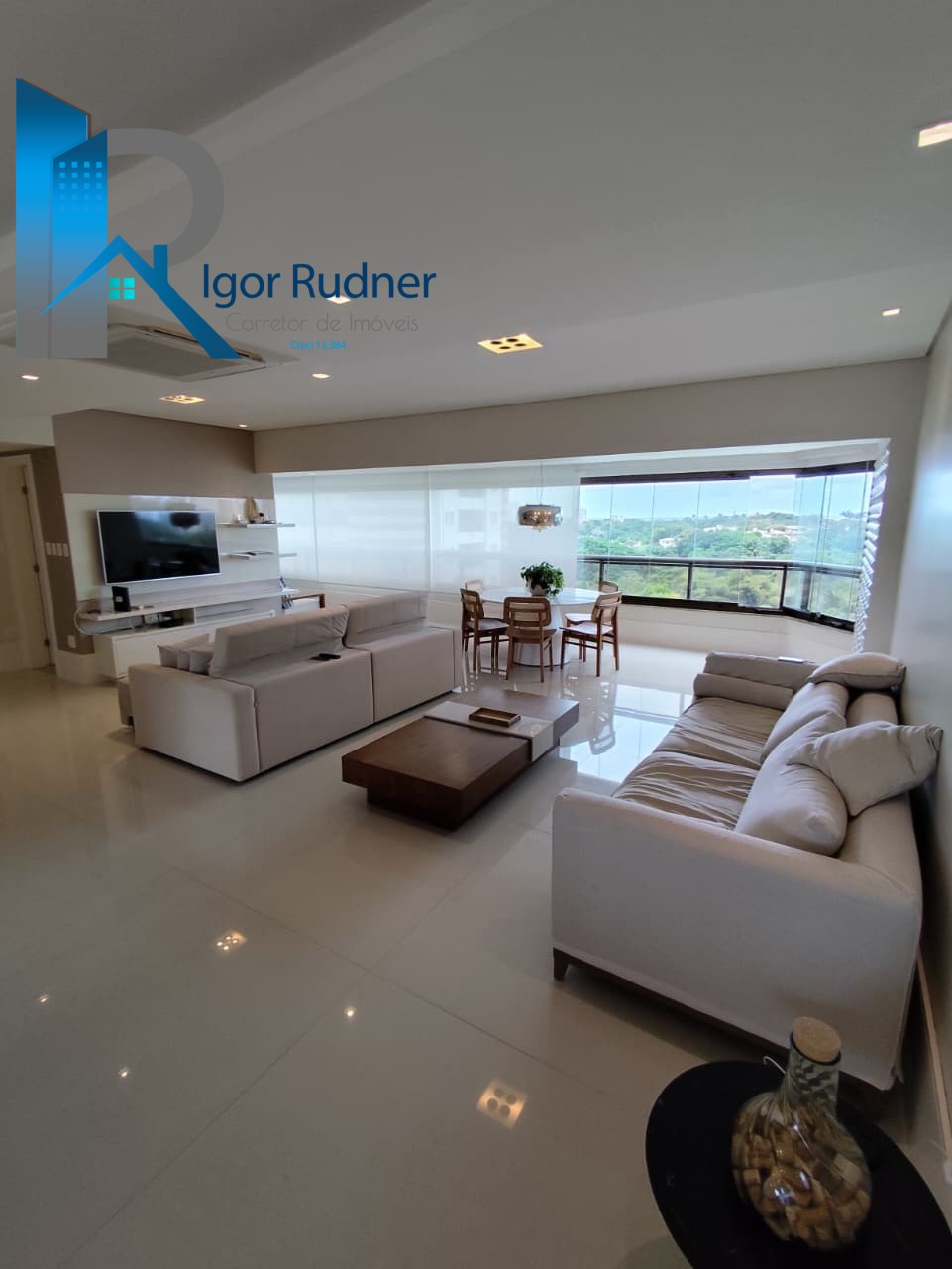 Apartamento, 4 quartos, 225 m² - Foto 1