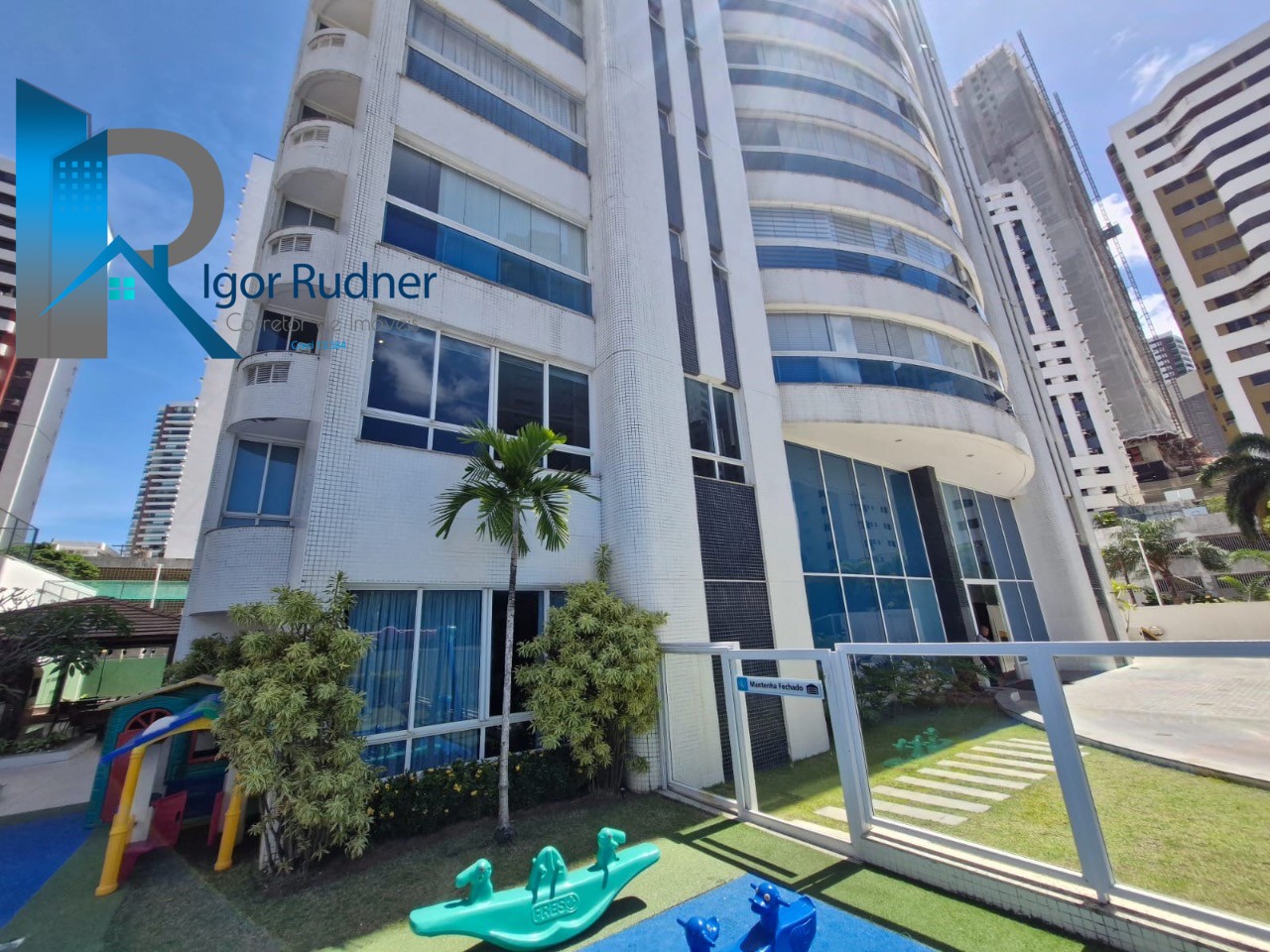 Apartamento, 4 quartos, 195 m² - Foto 1