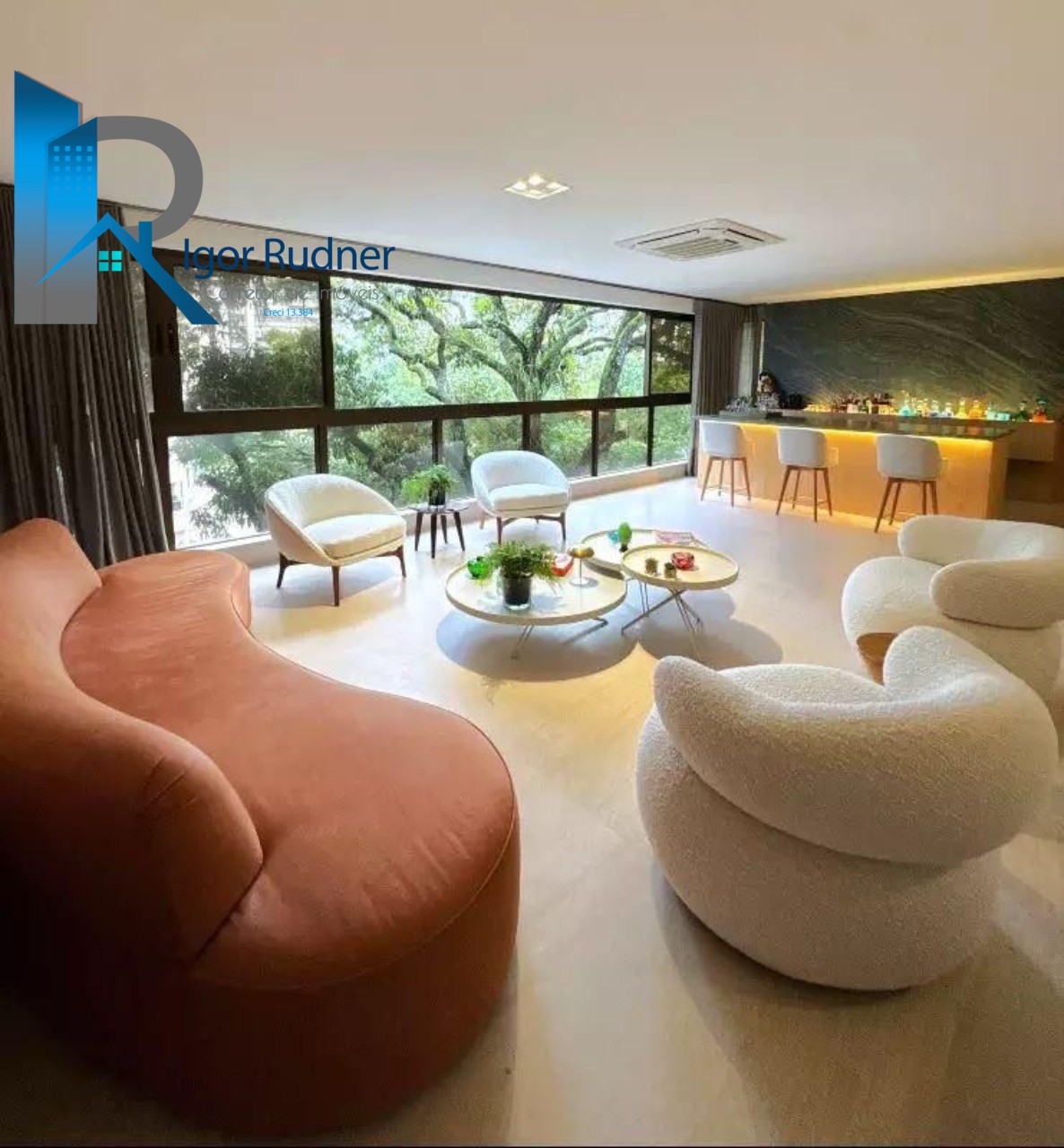 Apartamento, 3 quartos, 241 m² - Foto 1