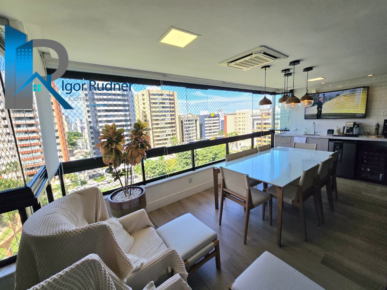 Apartamento, 4 quartos, 228 m² - Foto 1