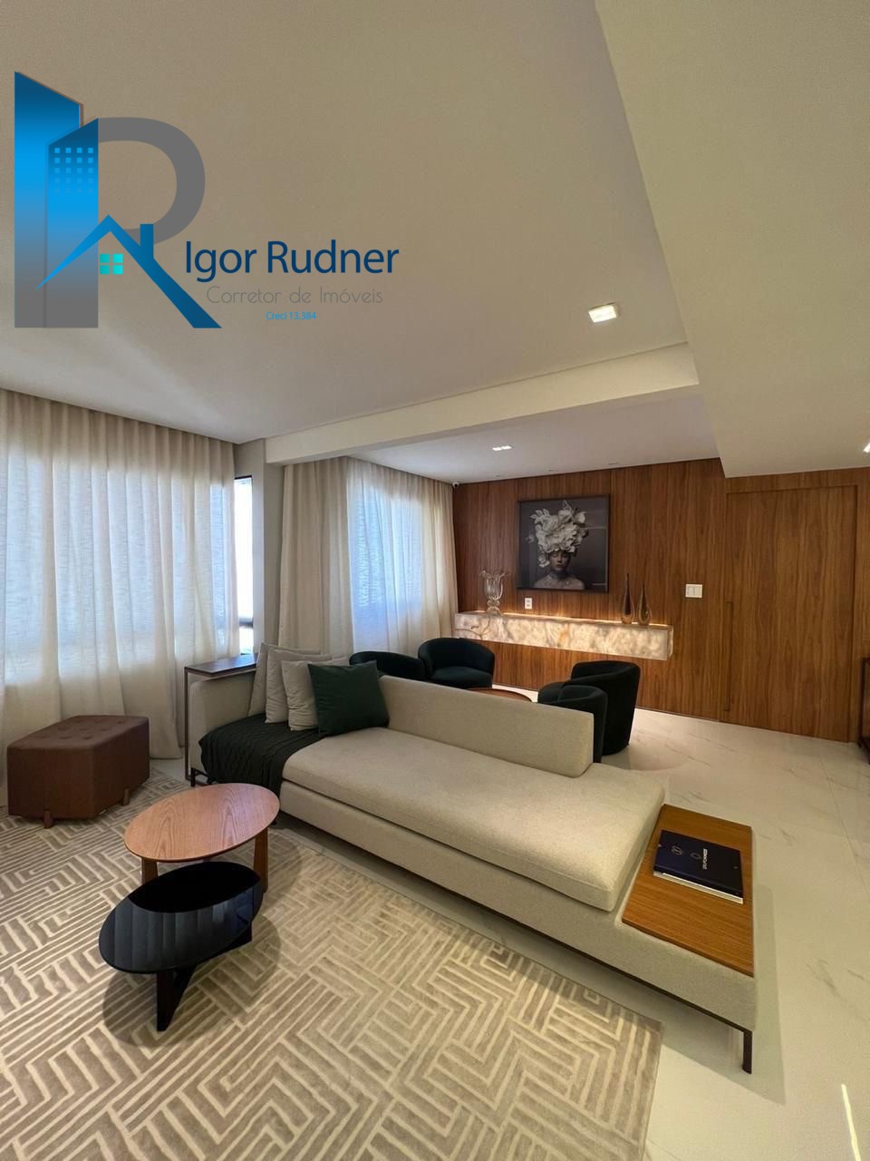 Cobertura, 3 quartos, 213 m² - Foto 2