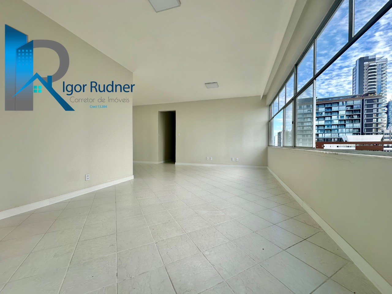 Apartamento, 3 quartos, 156 m² - Foto 1