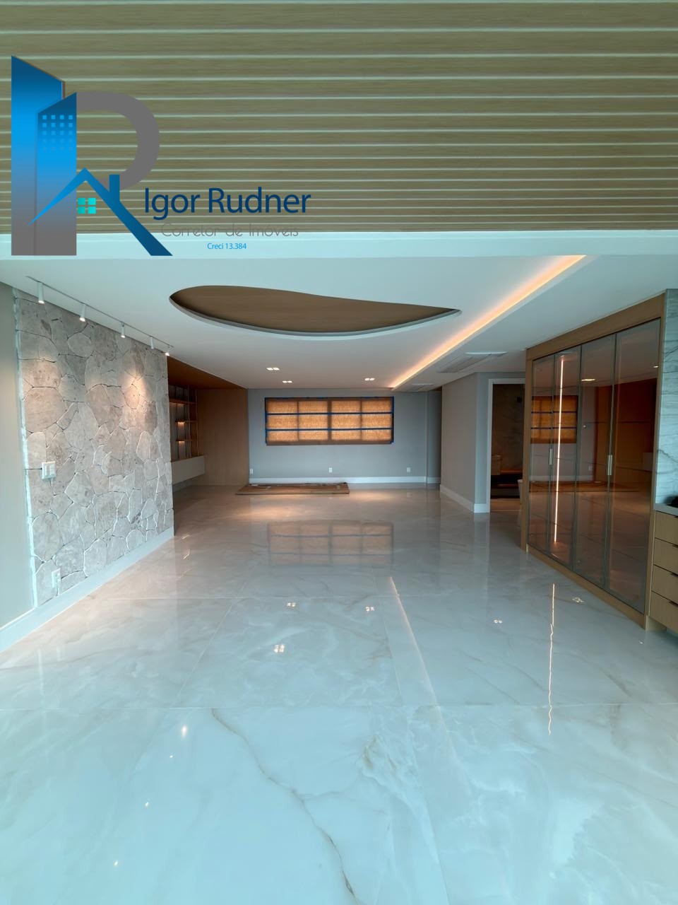 Apartamento, 3 quartos, 250 m² - Foto 2