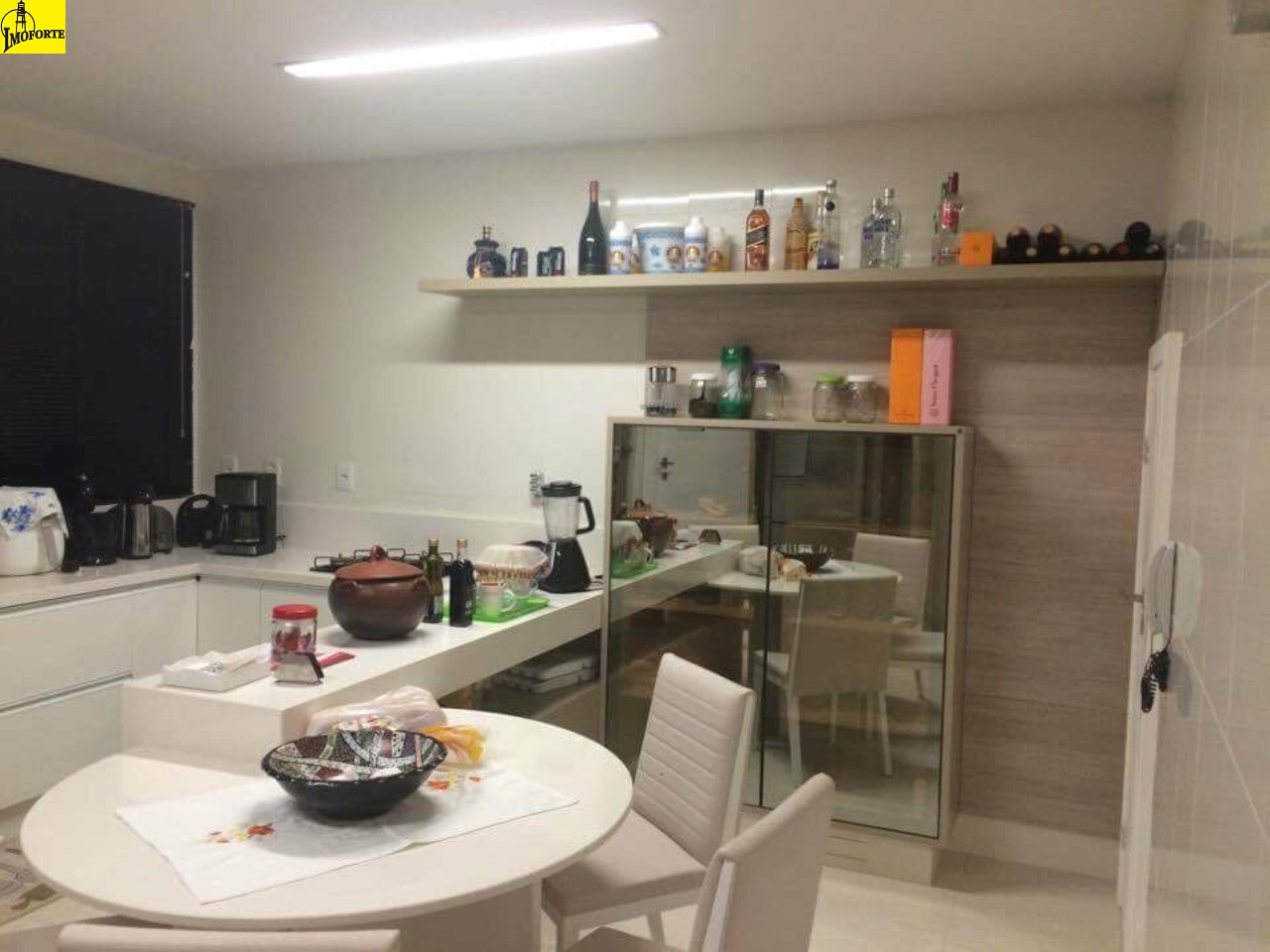 Casa de Condomínio à venda com 4 quartos, 247m² - Foto 13