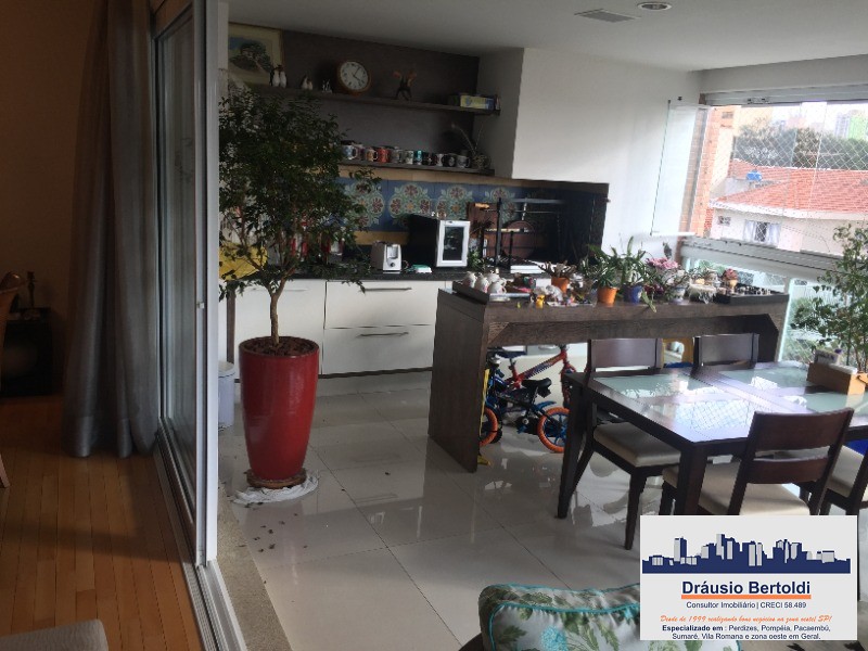 Apartamento à venda com 3 quartos, 150m² - Foto 8