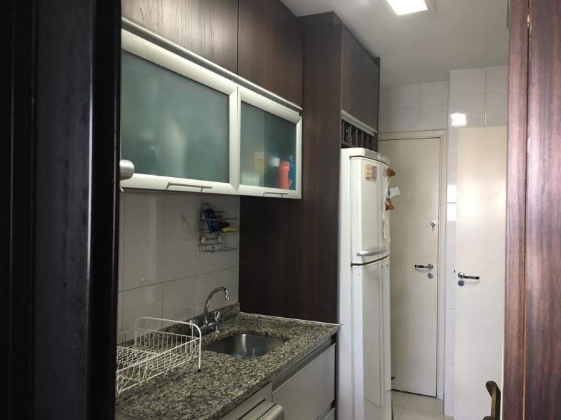 Apartamento à venda com 3 quartos, 85m² - Foto 9