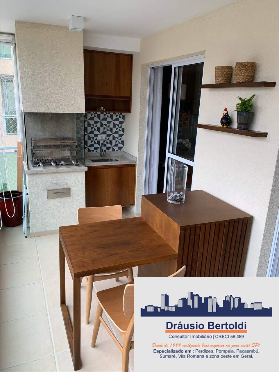 Apartamento à venda com 3 quartos, 105m² - Foto 1