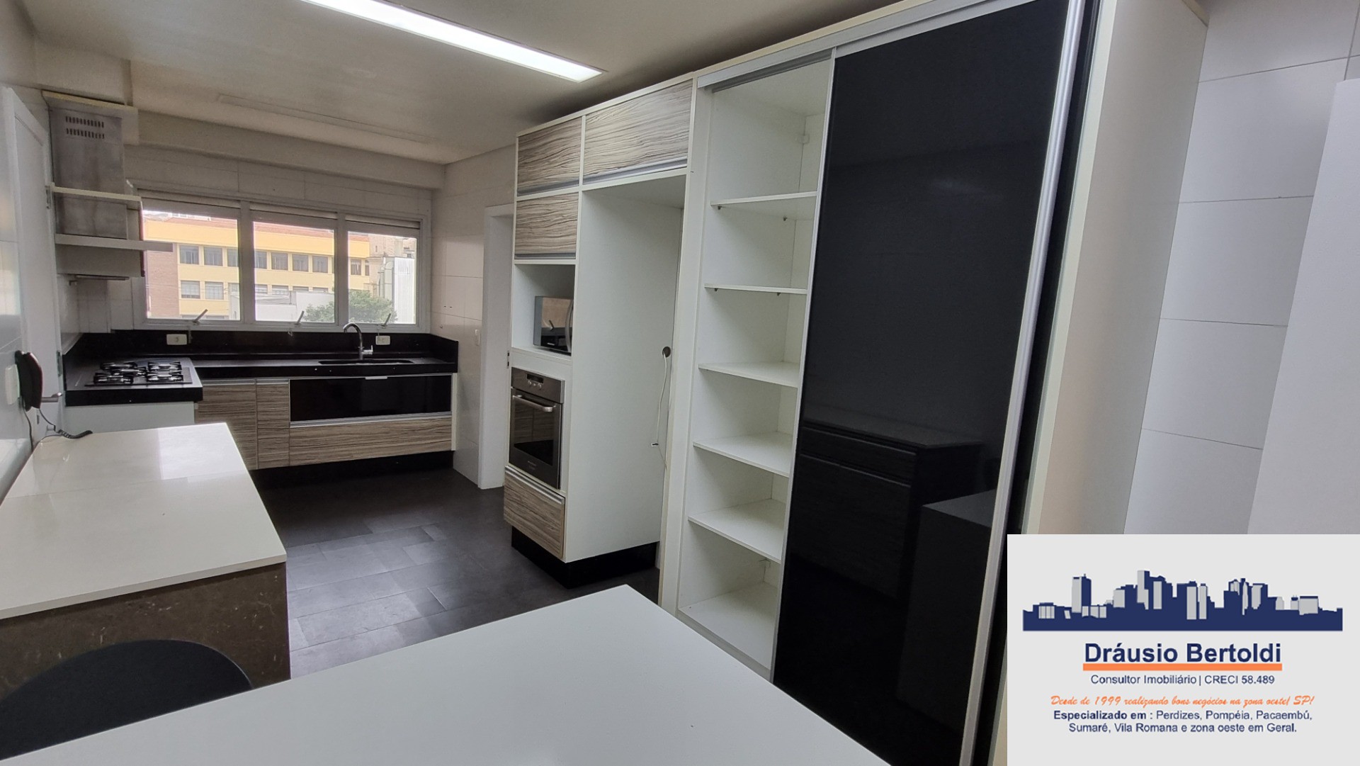 Apartamento à venda com 4 quartos, 206m² - Foto 11