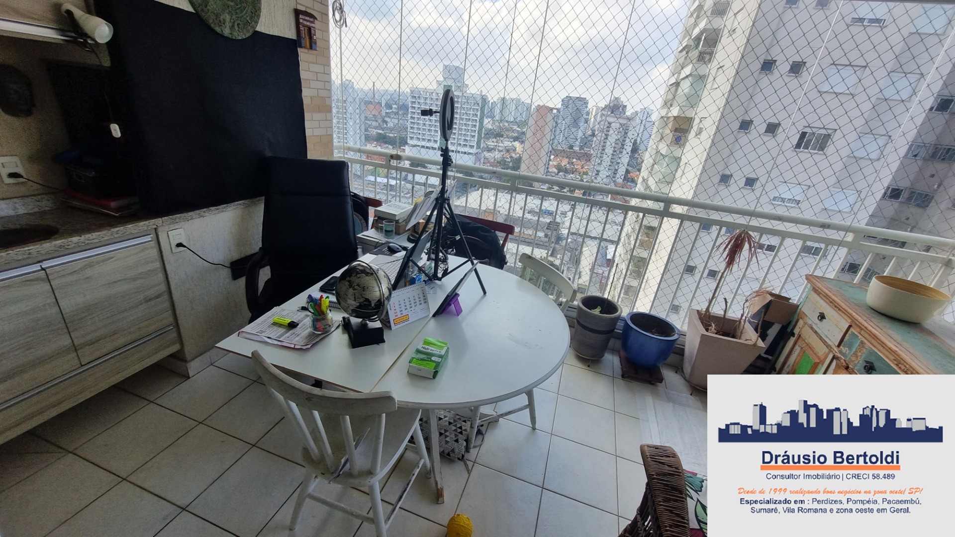 Apartamento à venda com 3 quartos, 100m² - Foto 2