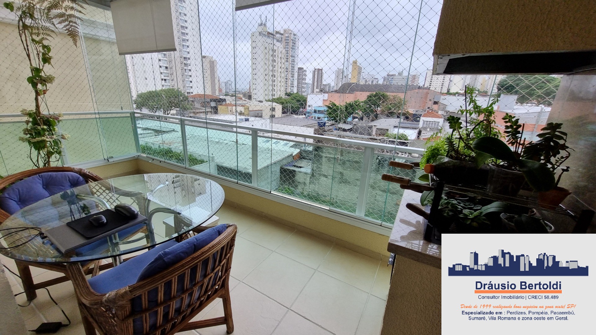 Apartamento à venda com 3 quartos, 105m² - Foto 1