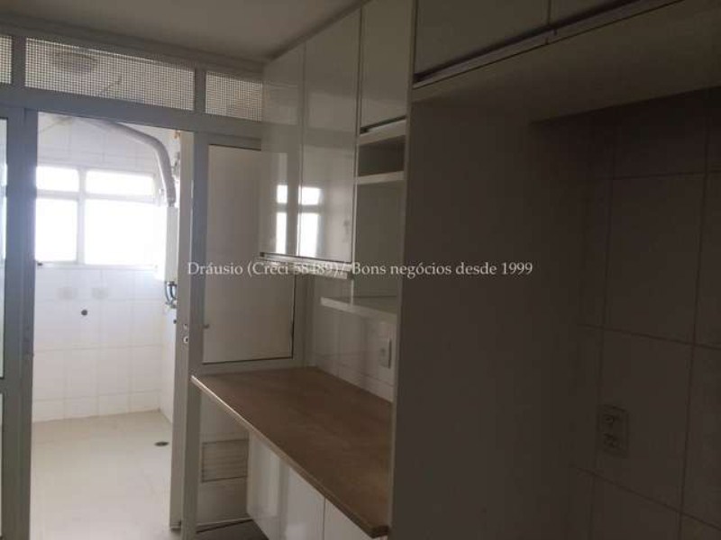 Apartamento à venda com 3 quartos, 106m² - Foto 10