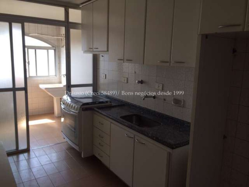 Apartamento à venda com 3 quartos, 115m² - Foto 2