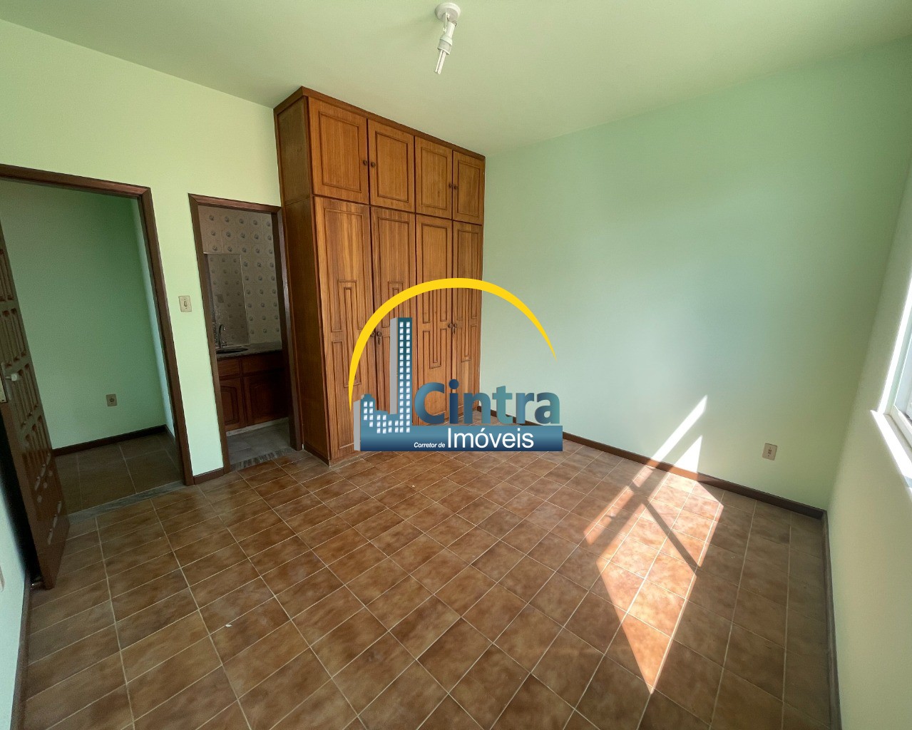 Casa à venda com 8 quartos, 413m² - Foto 18