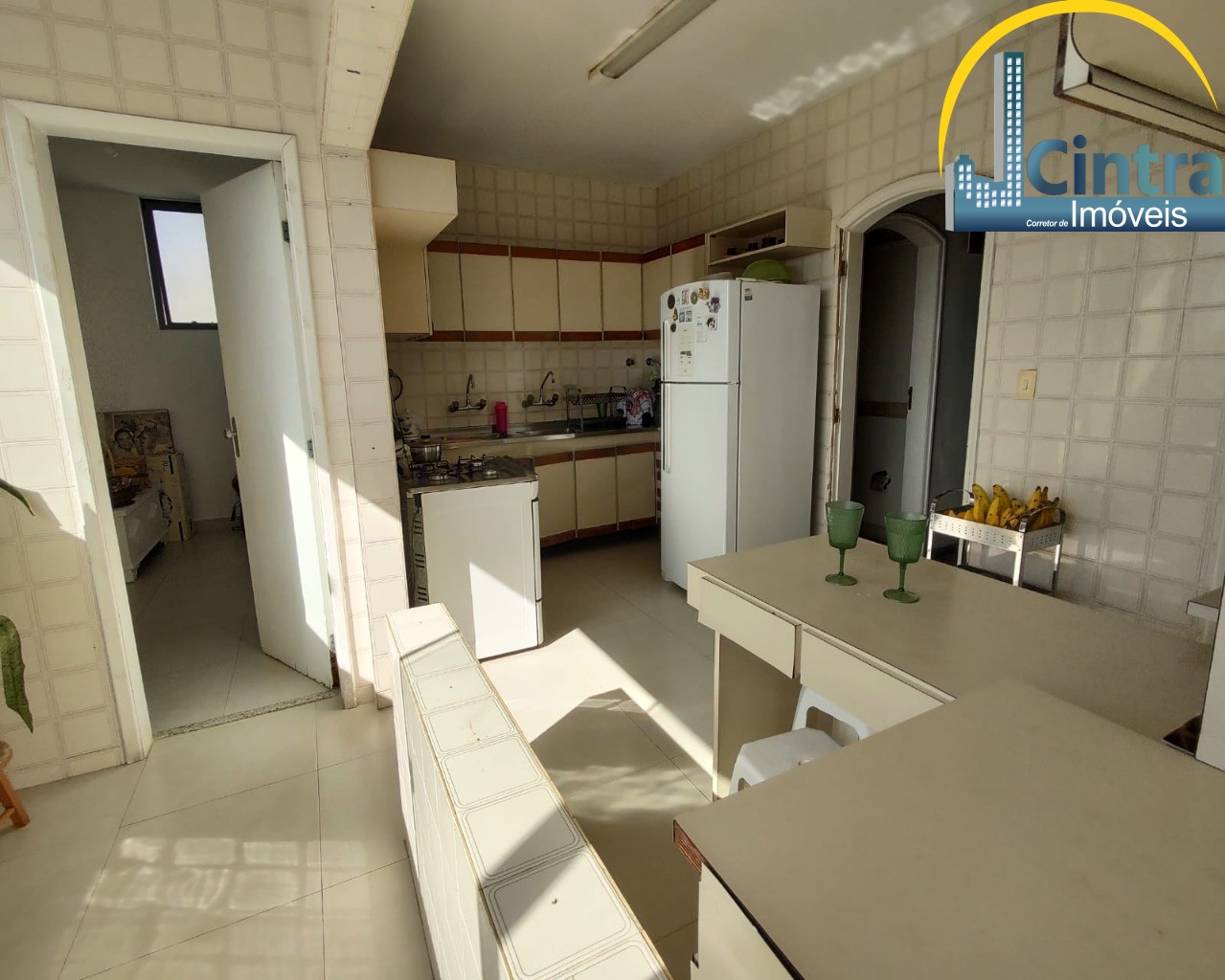 Apartamento à venda com 4 quartos, 236m² - Foto 9