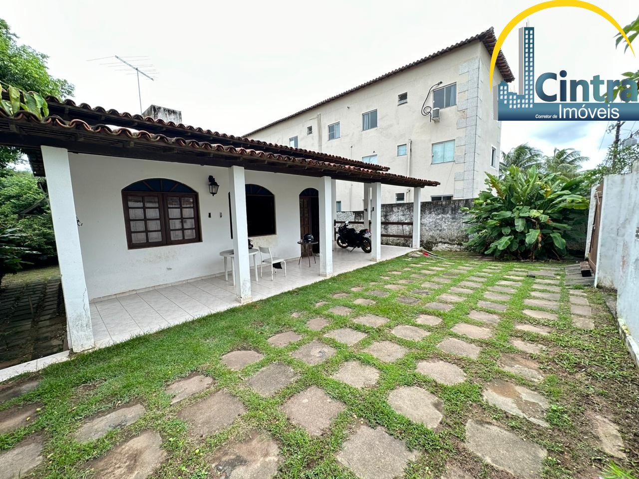 Casa à venda com 4 quartos, 159m² - Foto 1