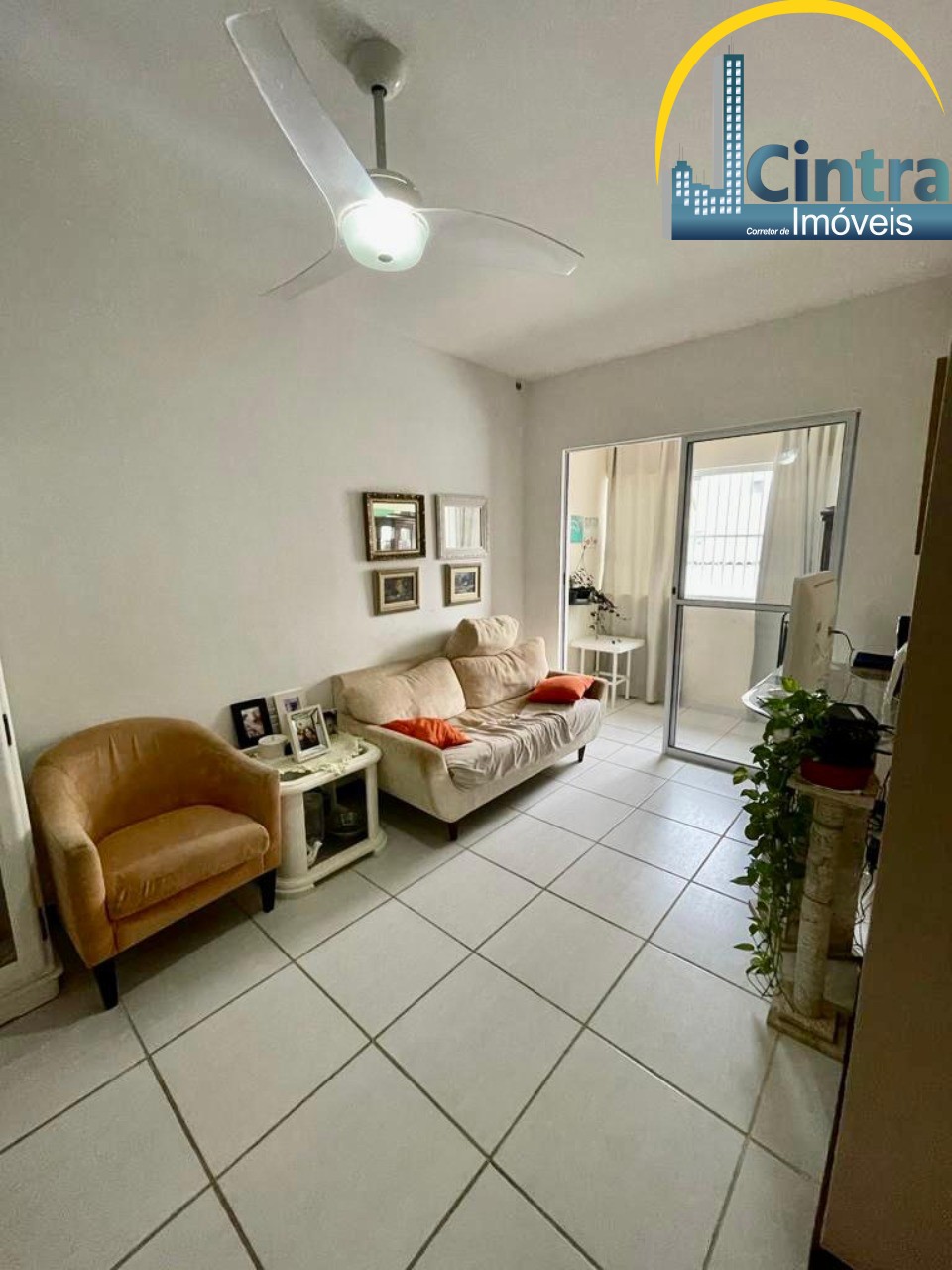 Apartamento à venda com 2 quartos, 72m² - Foto 1