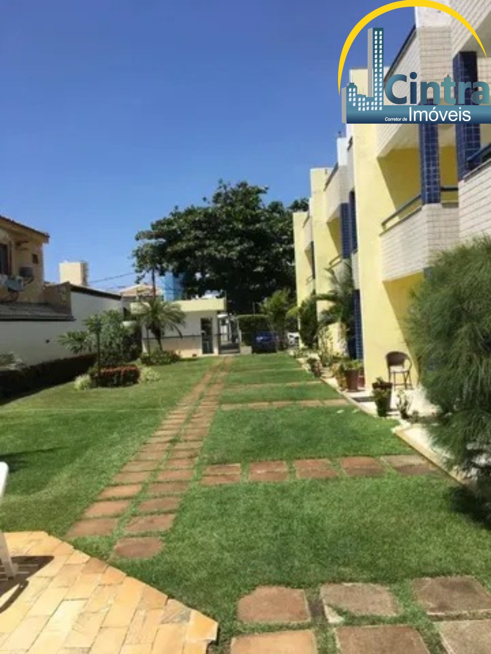 Casa de Condomínio à venda com 4 quartos, 150m² - Foto 2