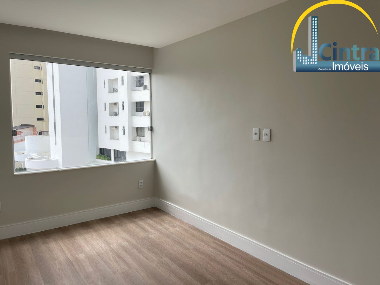 Apartamento à venda com 3 quartos, 143m² - Foto 11