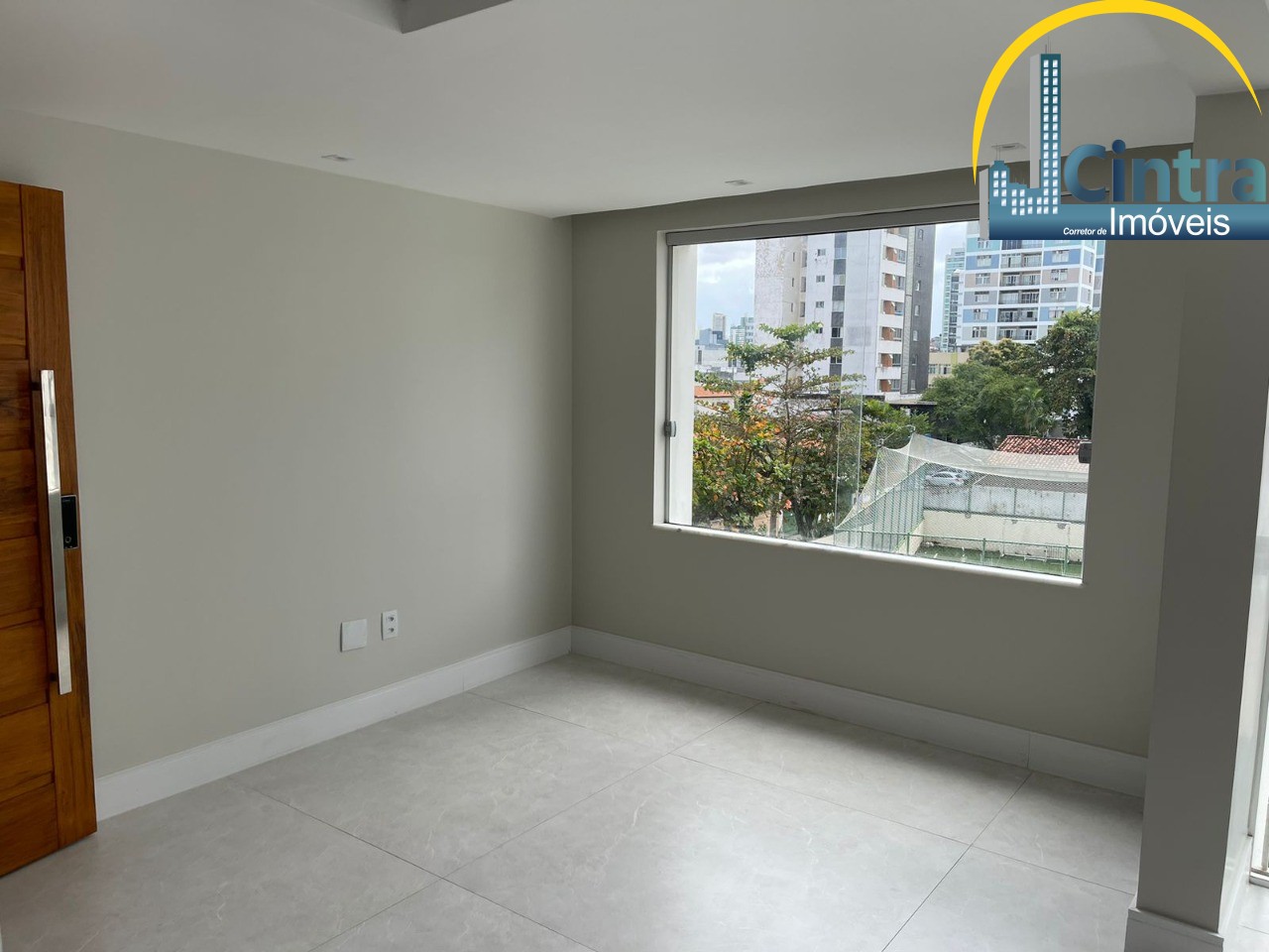 Apartamento à venda com 3 quartos, 143m² - Foto 2