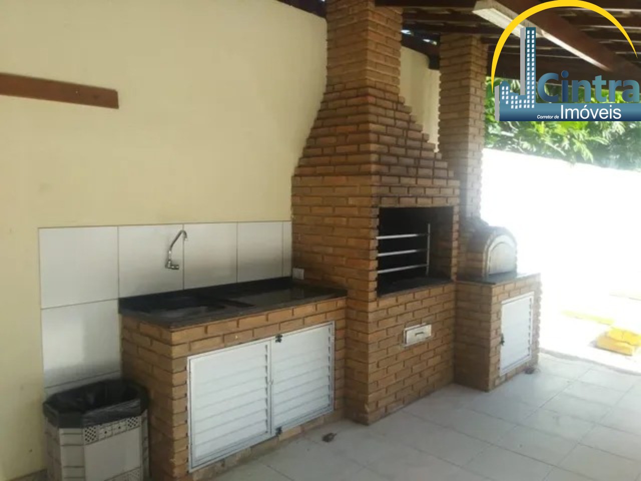 Apartamento à venda com 3 quartos, 90m² - Foto 2