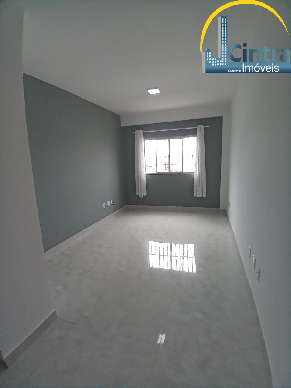 Apartamento para alugar com 2 quartos, 75m² - Foto 1