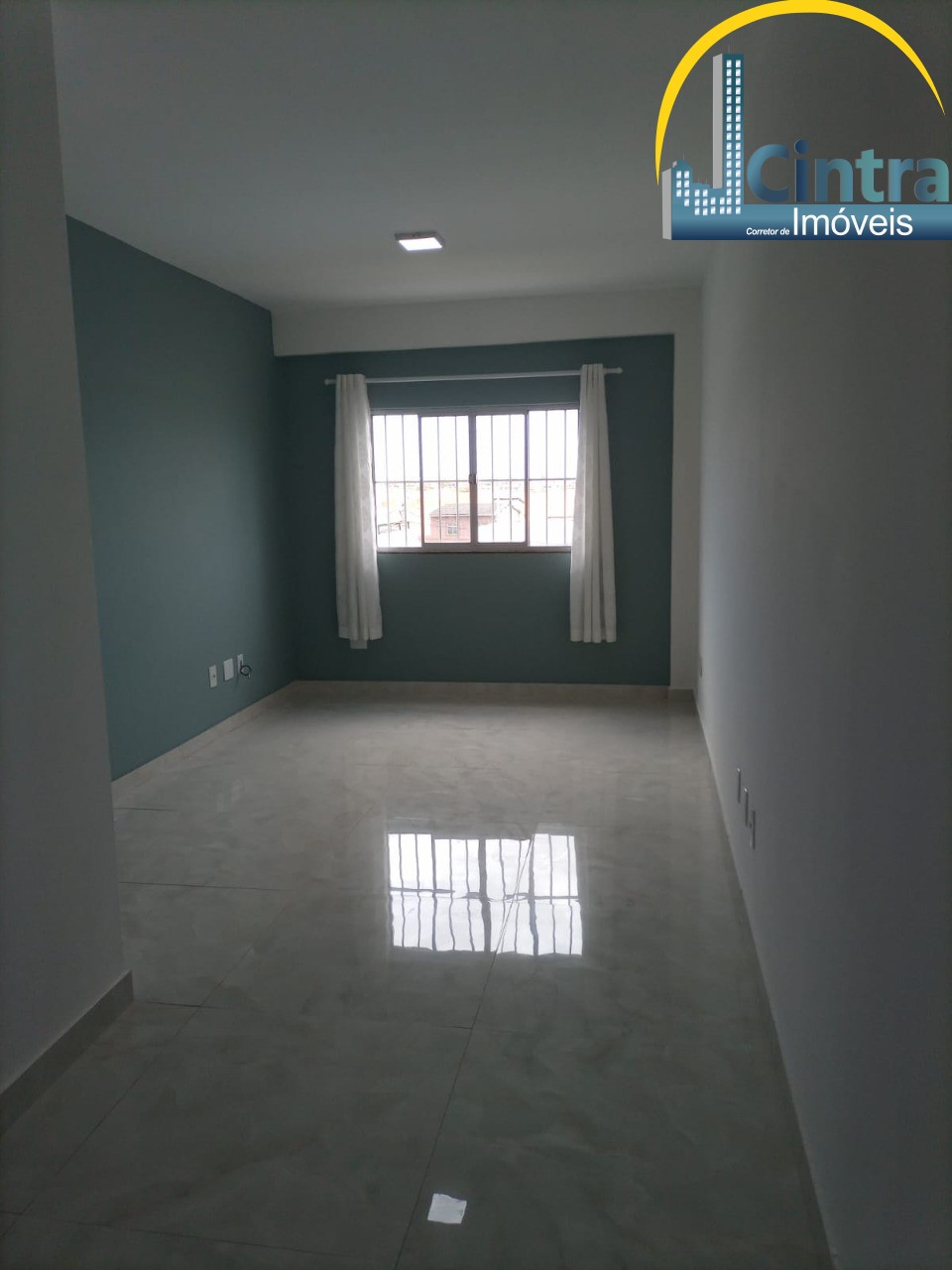 Apartamento para alugar com 2 quartos, 75m² - Foto 2