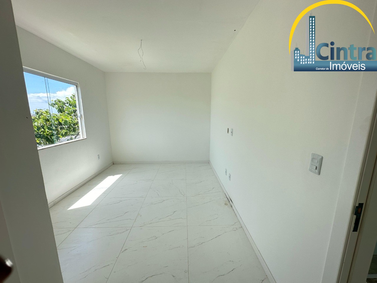 Casa de Condomínio à venda com 4 quartos, 300m² - Foto 5