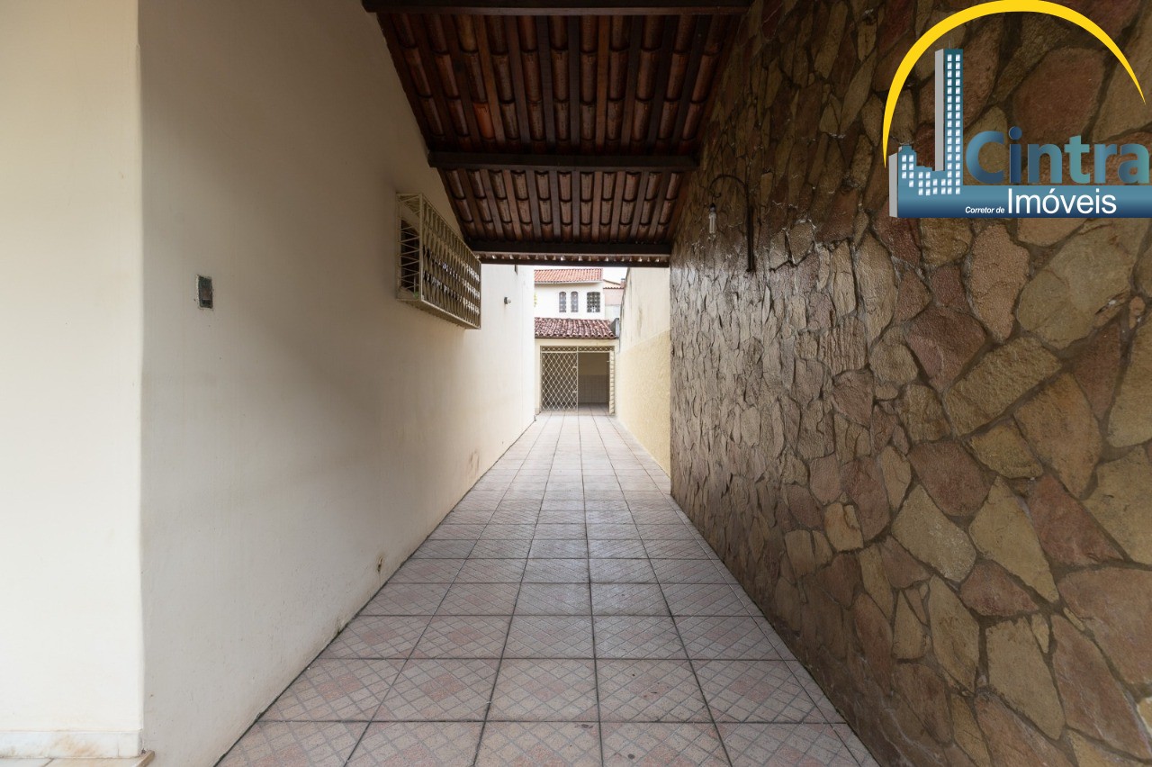 Casa à venda com 5 quartos, 300m² - Foto 6