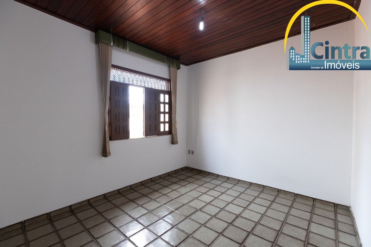 Casa à venda com 5 quartos, 300m² - Foto 24