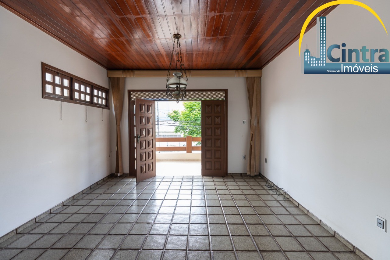 Casa à venda com 5 quartos, 300m² - Foto 16