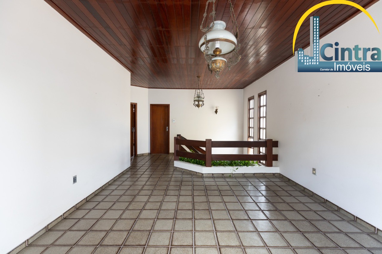 Casa à venda com 5 quartos, 300m² - Foto 15