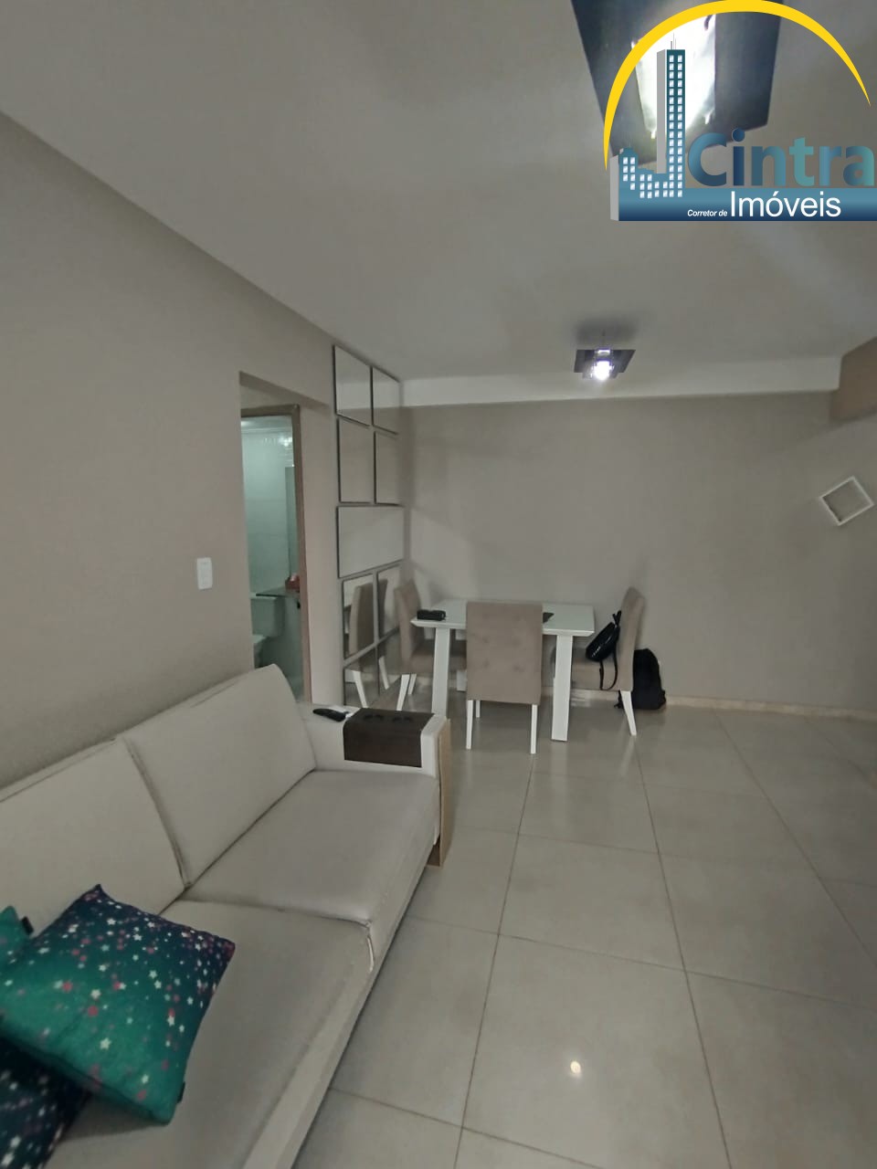 Apartamento à venda com 2 quartos, 65m² - Foto 2