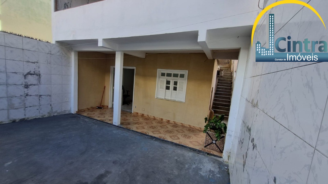 Casa à venda com 2 quartos, 140m² - Foto 2