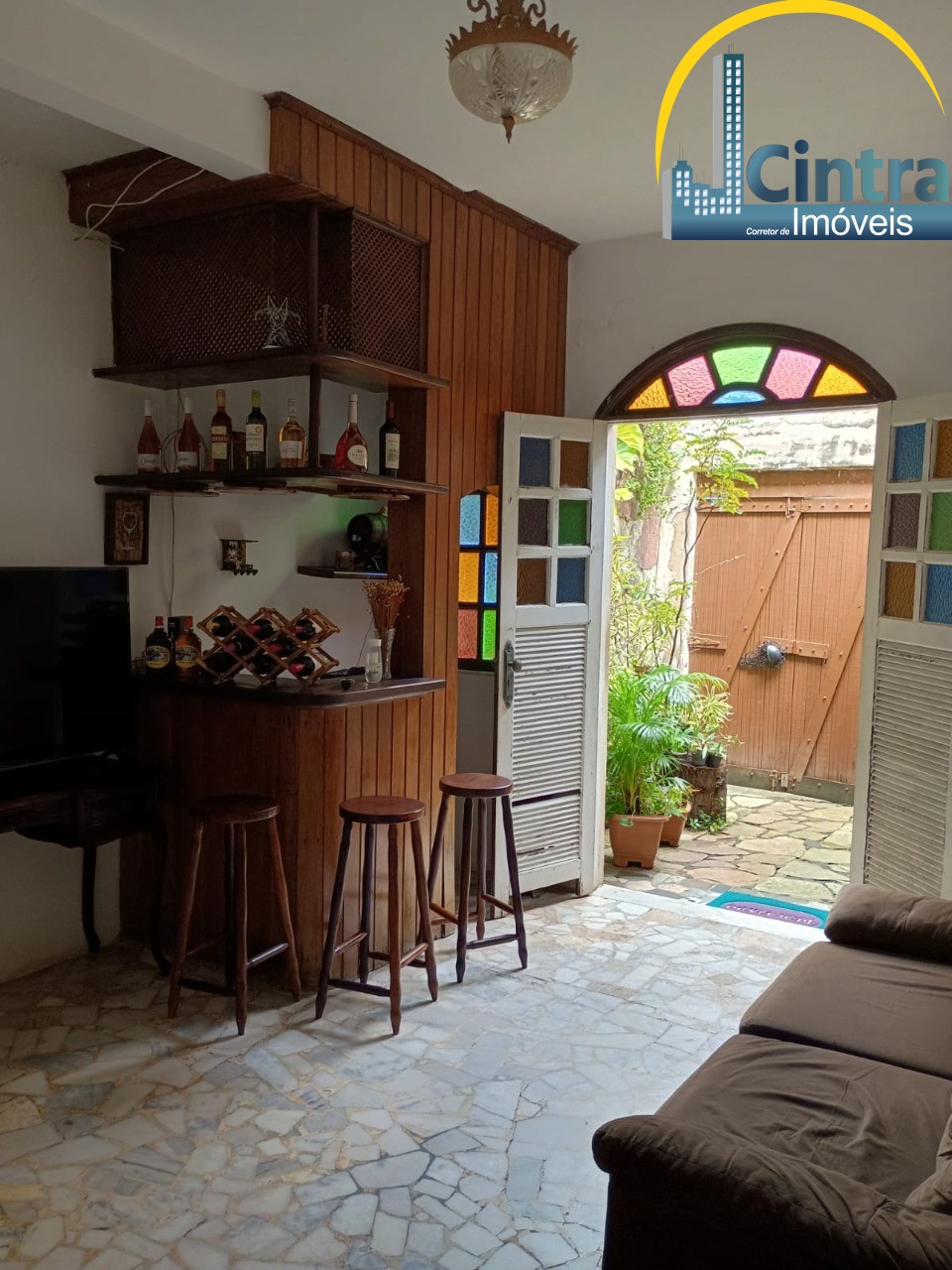 Casa à venda com 5 quartos, 160m² - Foto 1