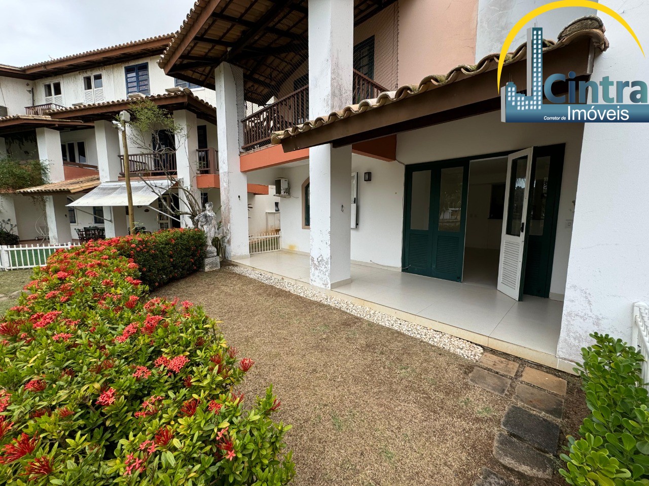 Casa de Condomínio à venda com 2 quartos, 118m² - Foto 1