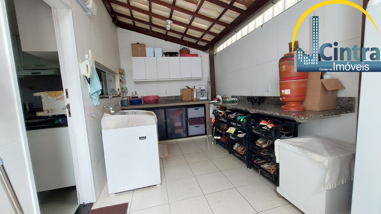 Casa de Condomínio à venda com 4 quartos, 214m² - Foto 11