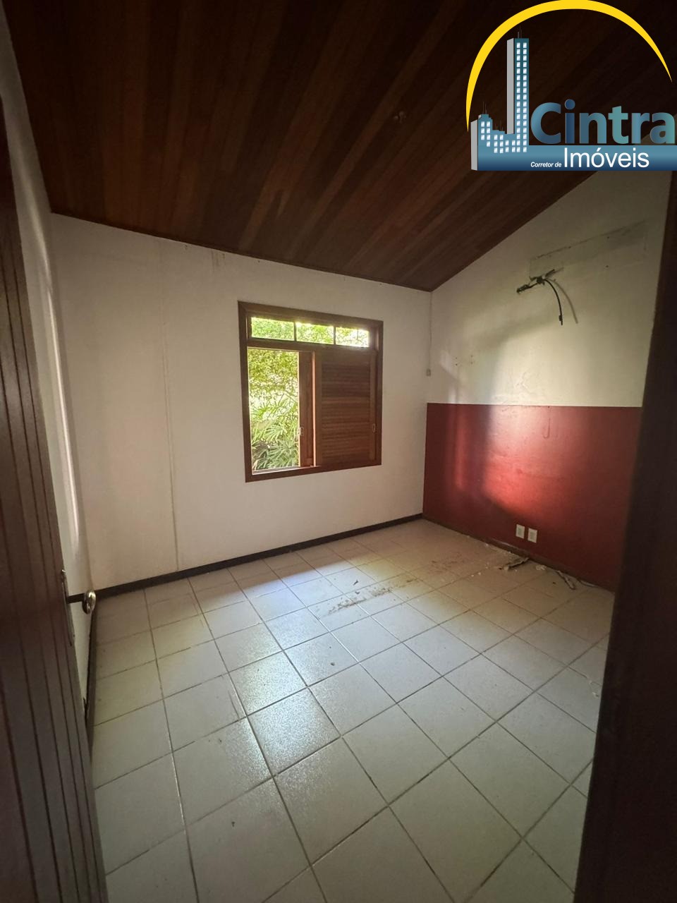 Casa à venda com 4 quartos, 250m² - Foto 9