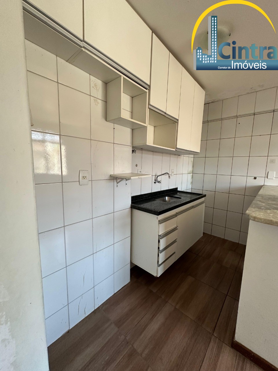 Apartamento à venda com 2 quartos, 65m² - Foto 2