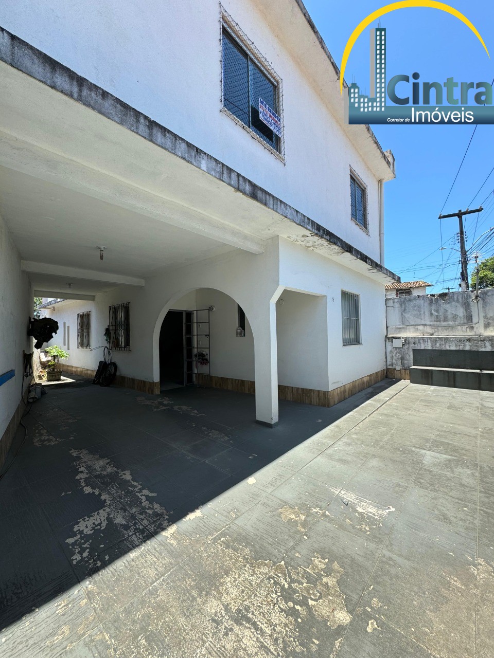 Casa à venda com 4 quartos, 160m² - Foto 1