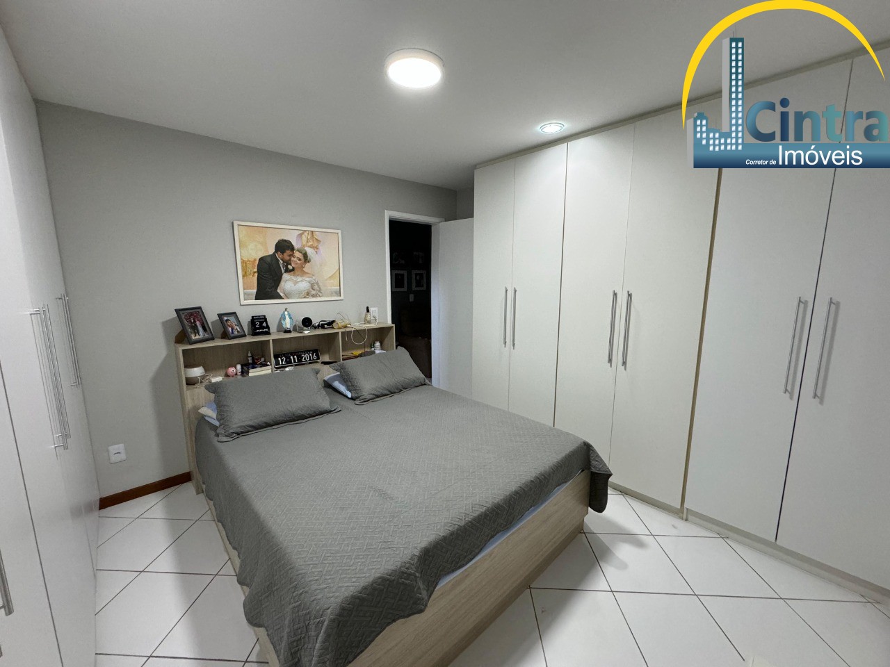 Casa de Condomínio à venda com 4 quartos, 260m² - Foto 4