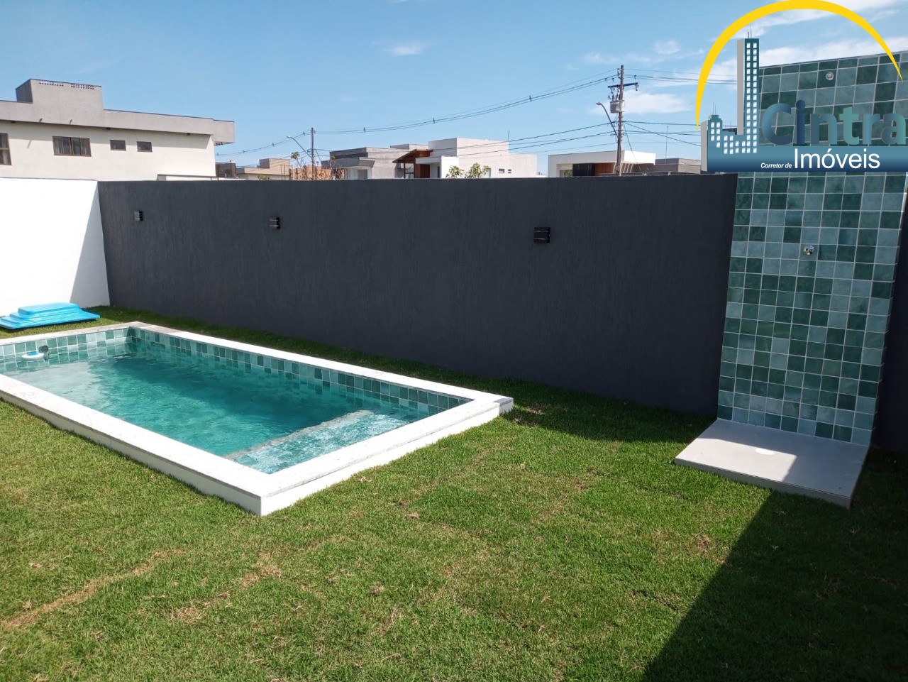 Casa de Condomínio à venda com 3 quartos, 275m² - Foto 3