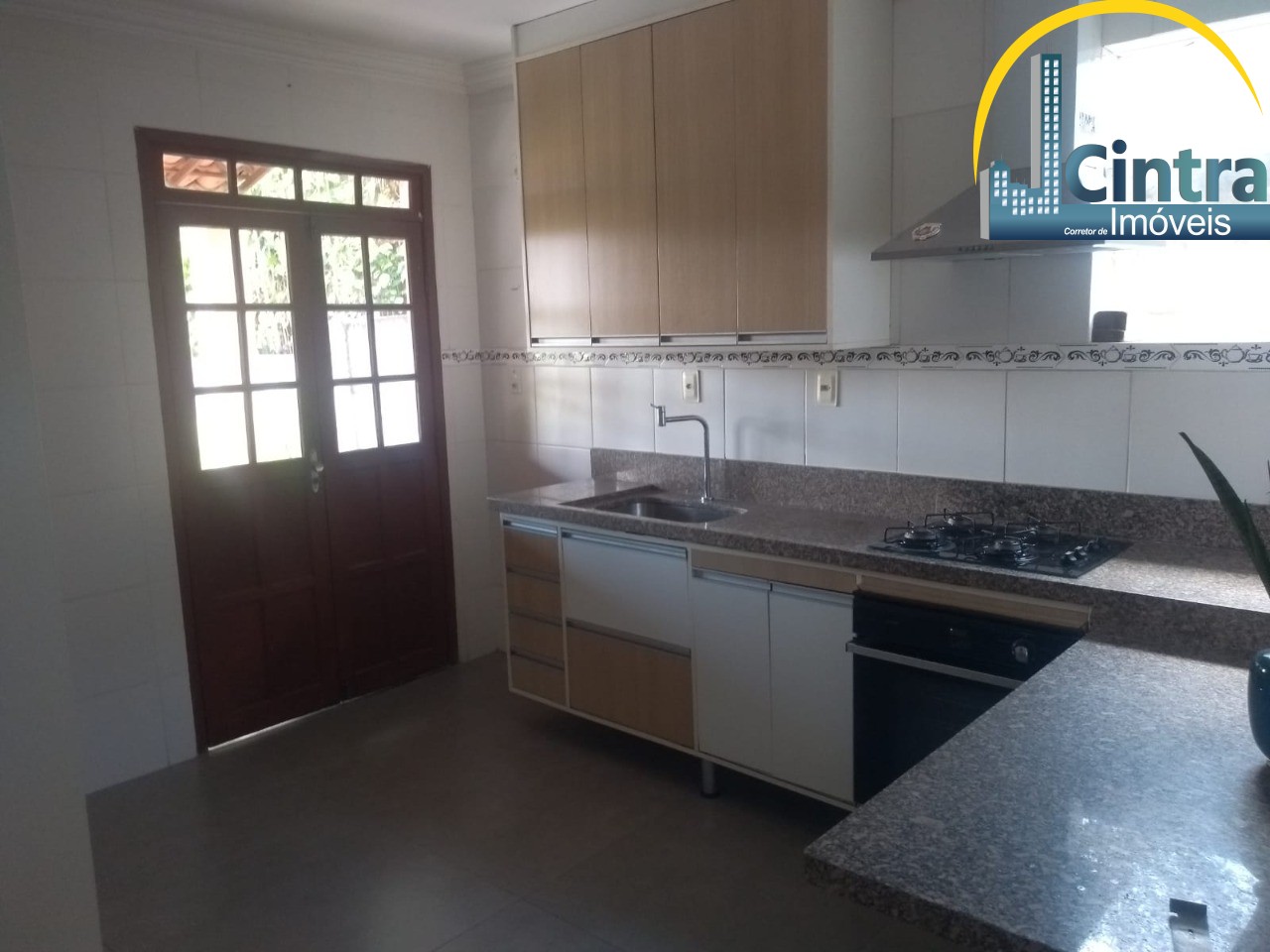 Casa de Condomínio para alugar com 3 quartos, 190m² - Foto 16