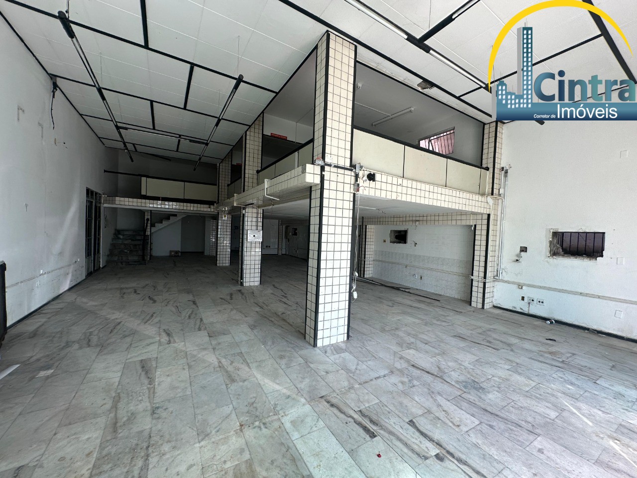 Loja-Salão para alugar, 249m² - Foto 1