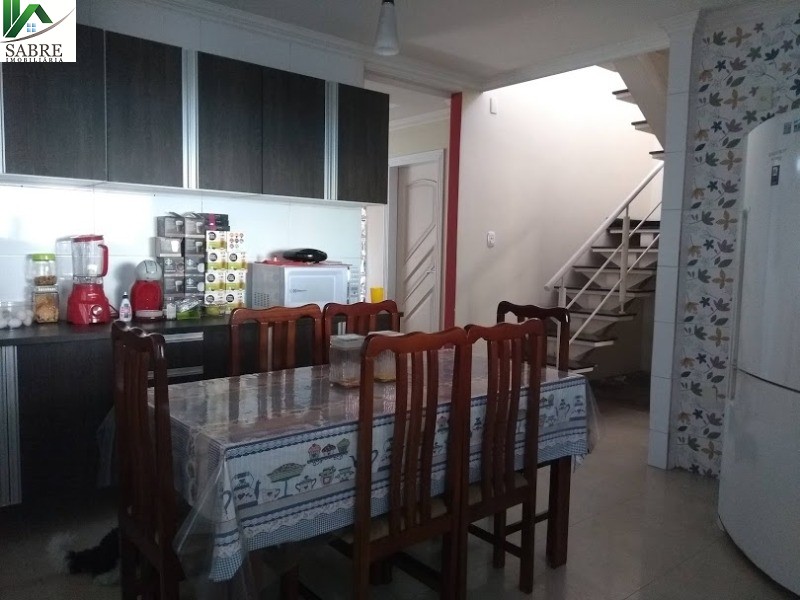 Casa à venda com 4 quartos, 241m² - Foto 13