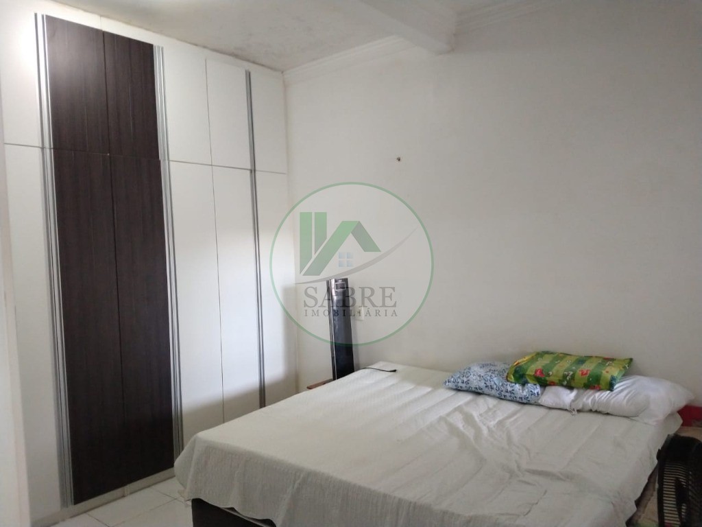 Casa à venda com 3 quartos, 217m² - Foto 14