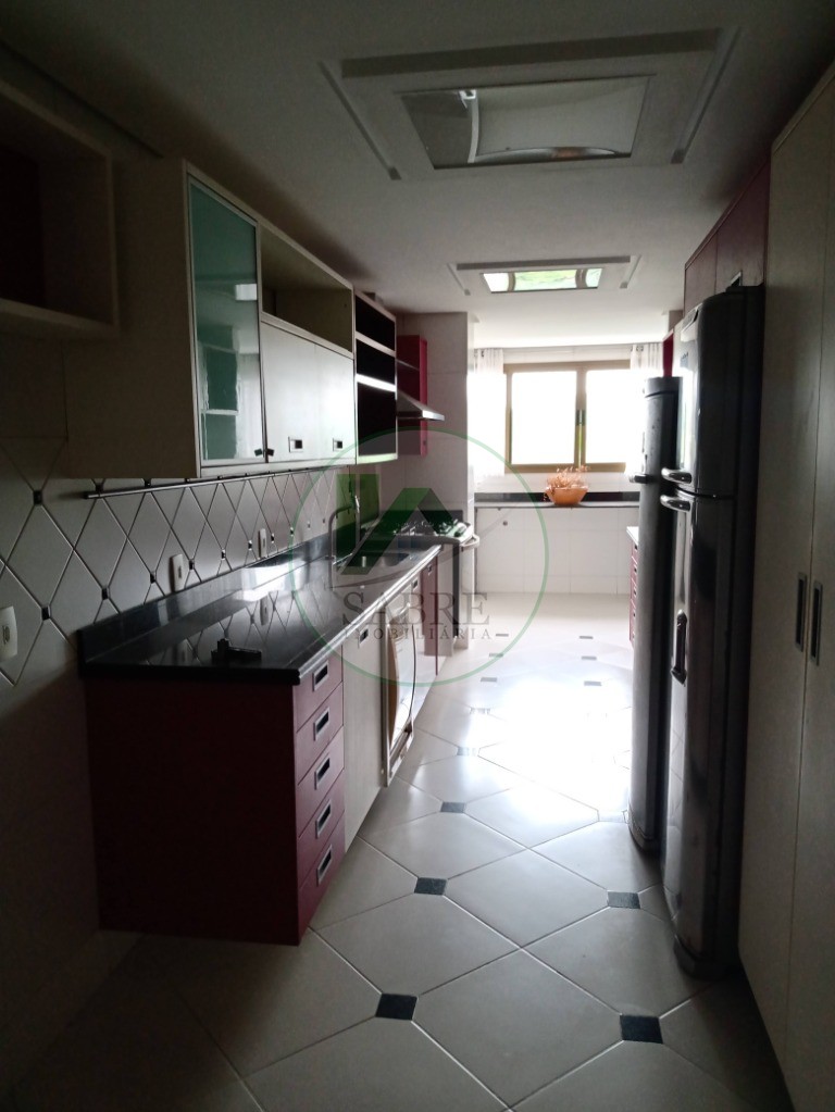 Apartamento à venda com 4 quartos, 210m² - Foto 13