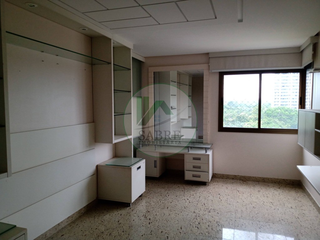 Apartamento à venda com 4 quartos, 210m² - Foto 14